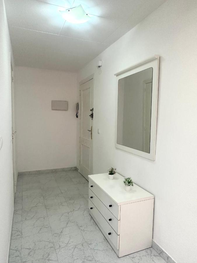 Estudio A 1 Minuto De La Playa Apartment Torrevieja Bagian luar foto