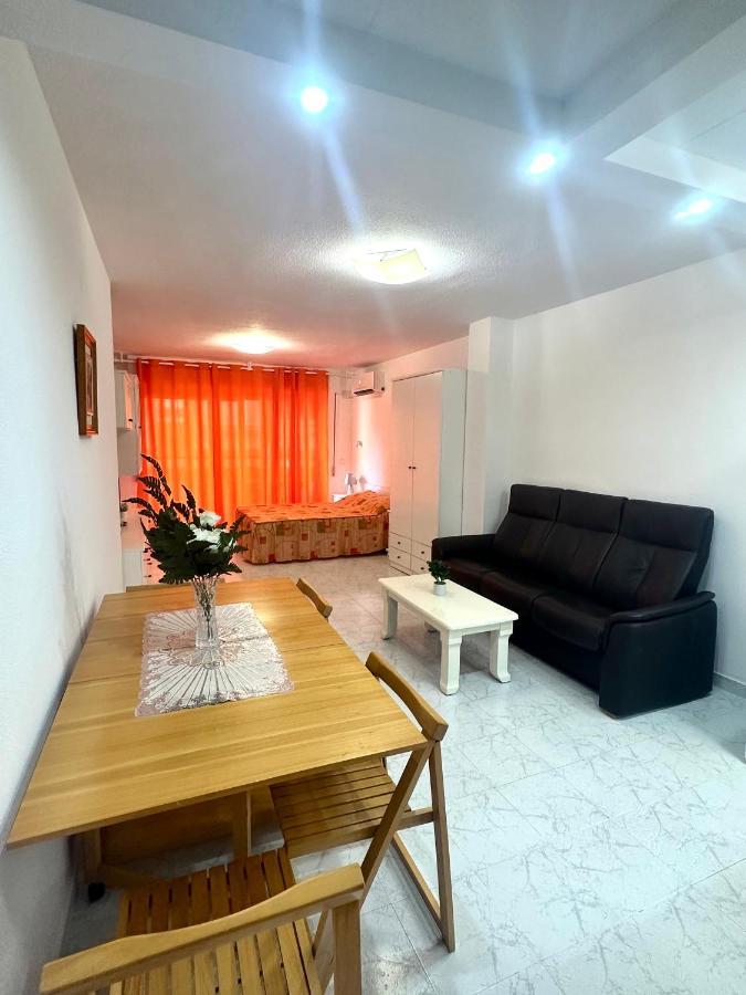 Estudio A 1 Minuto De La Playa Apartment Torrevieja Bagian luar foto